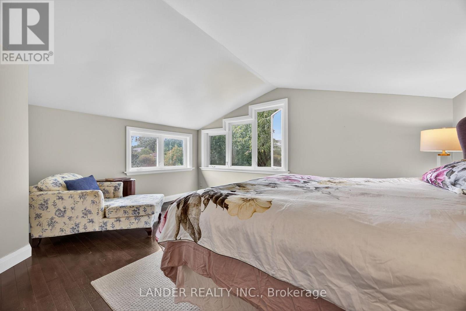 10 Charles Street, East Gwillimbury, Ontario  L0G 1V0 - Photo 24 - N12415918