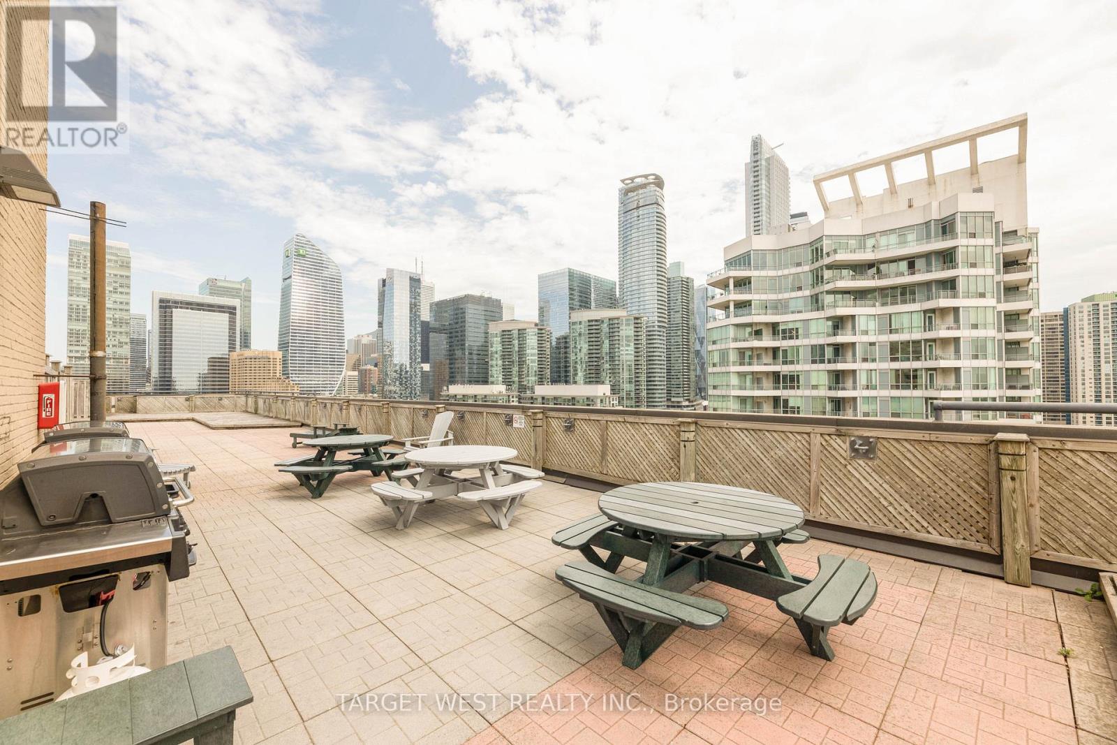1903 - 250 Queens Quay W, Toronto, Ontario  M5J 2N2 - Photo 22 - C12397586