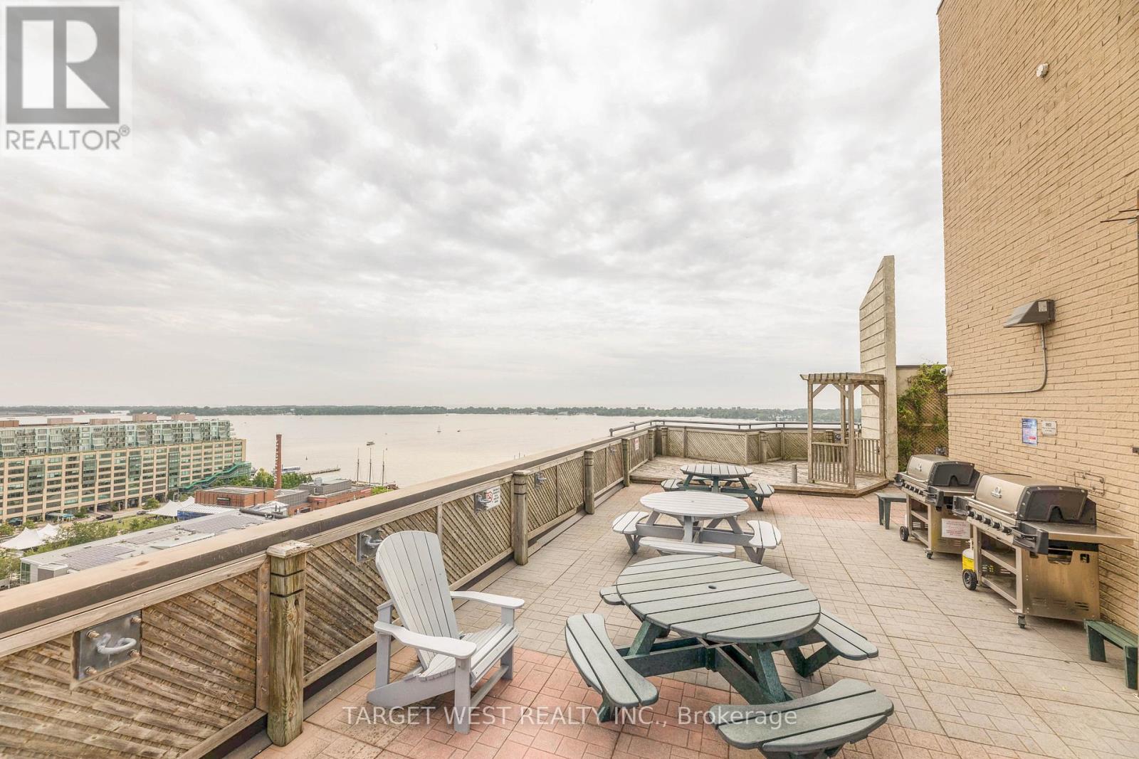 1903 - 250 Queens Quay W, Toronto, Ontario  M5J 2N2 - Photo 17 - C12397586