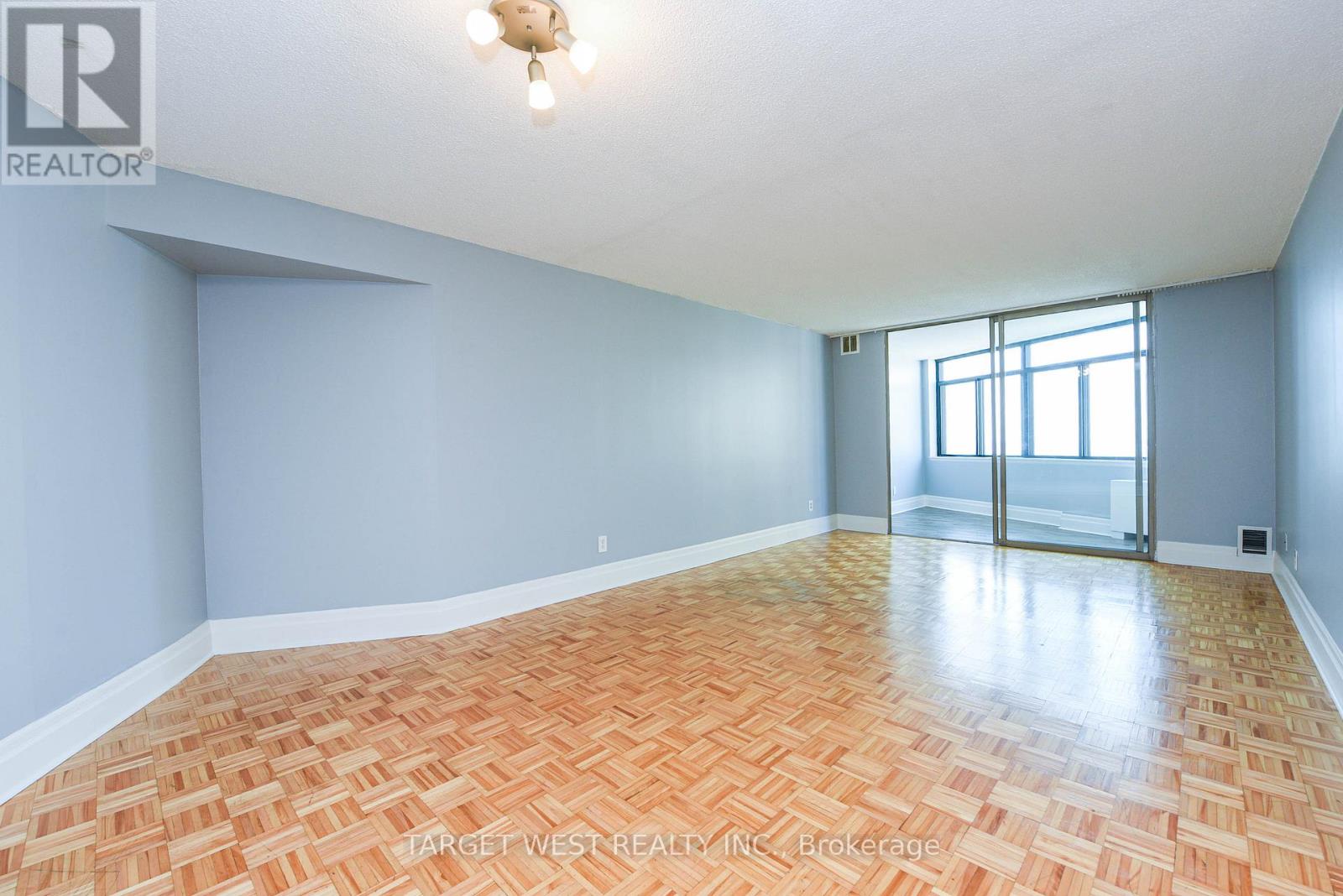 1903 - 250 Queens Quay W, Toronto, Ontario  M5J 2N2 - Photo 8 - C12397586