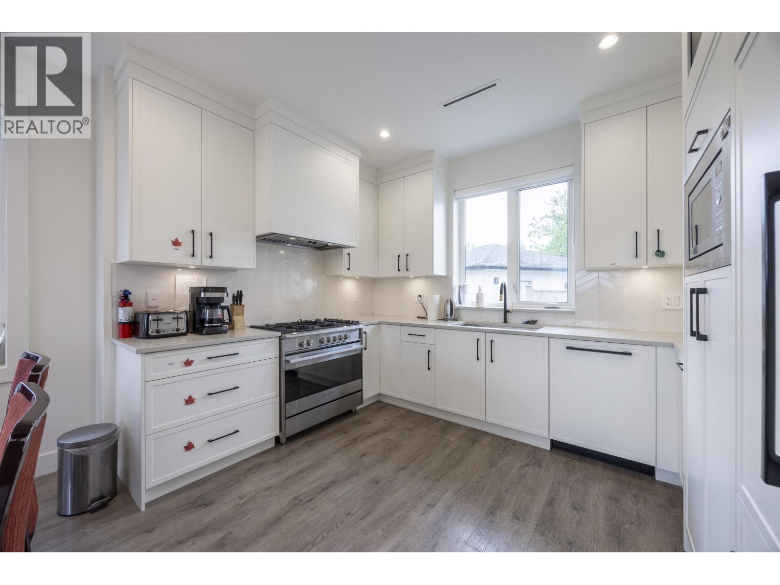 4541 Hoy Street, Vancouver, British Columbia  V5R 4N5 - Photo 3 - R3050112
