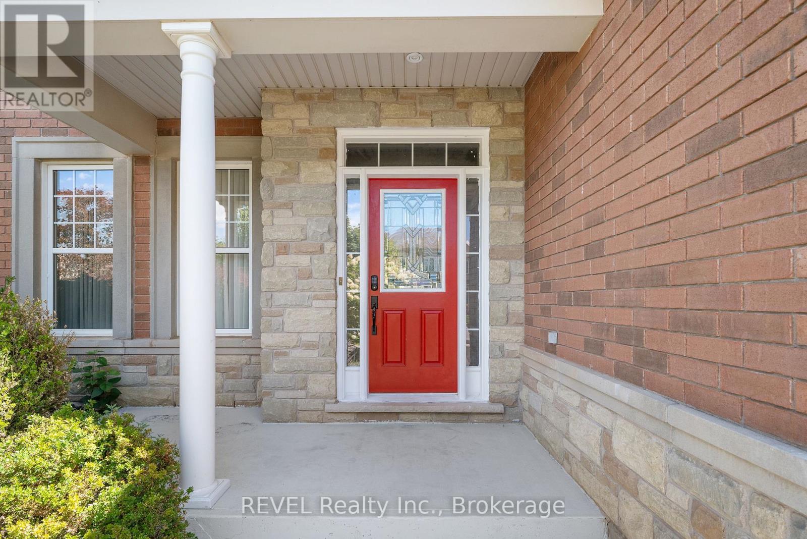 6440 St. Michael Avenue, Niagara Falls, Ontario  L2H 0C5 - Photo 3 - X12415962