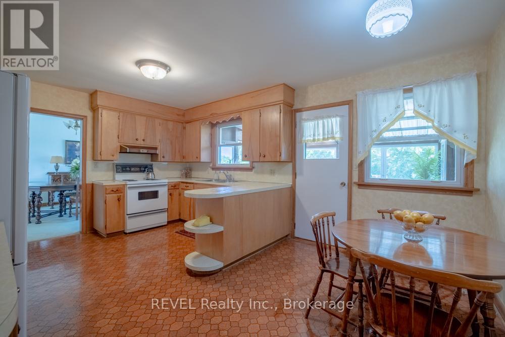 4521 Twenty First Street, Lincoln, Ontario  L0R 2E0 - Photo 12 - X12415973