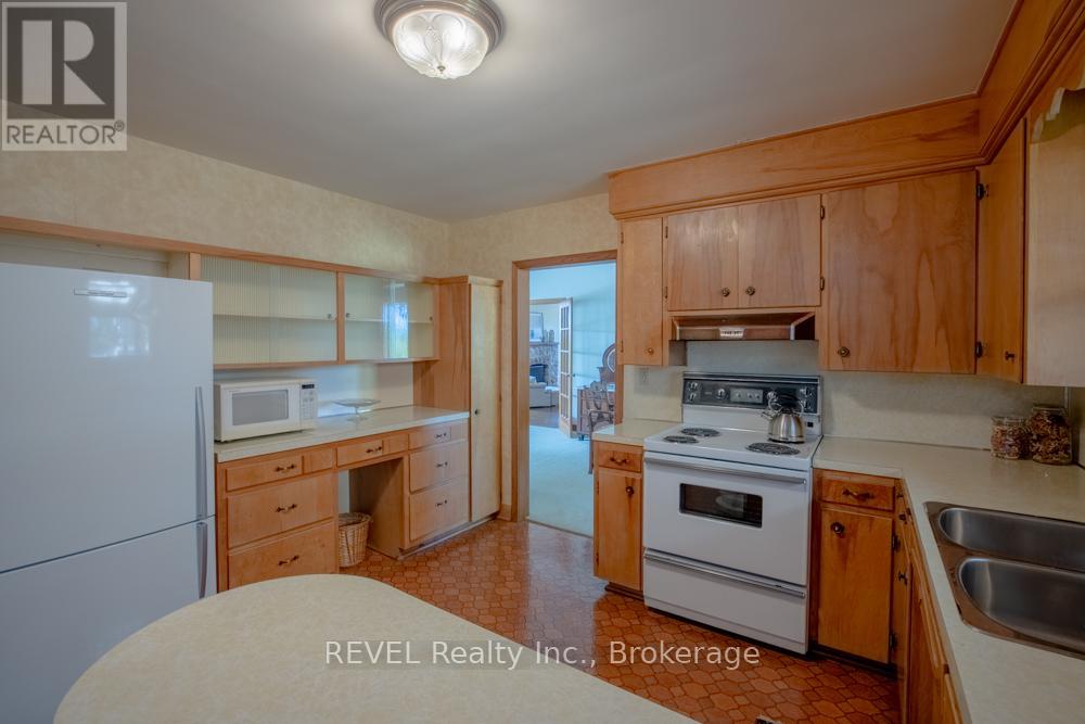 4521 Twenty First Street, Lincoln, Ontario  L0R 2E0 - Photo 13 - X12415973