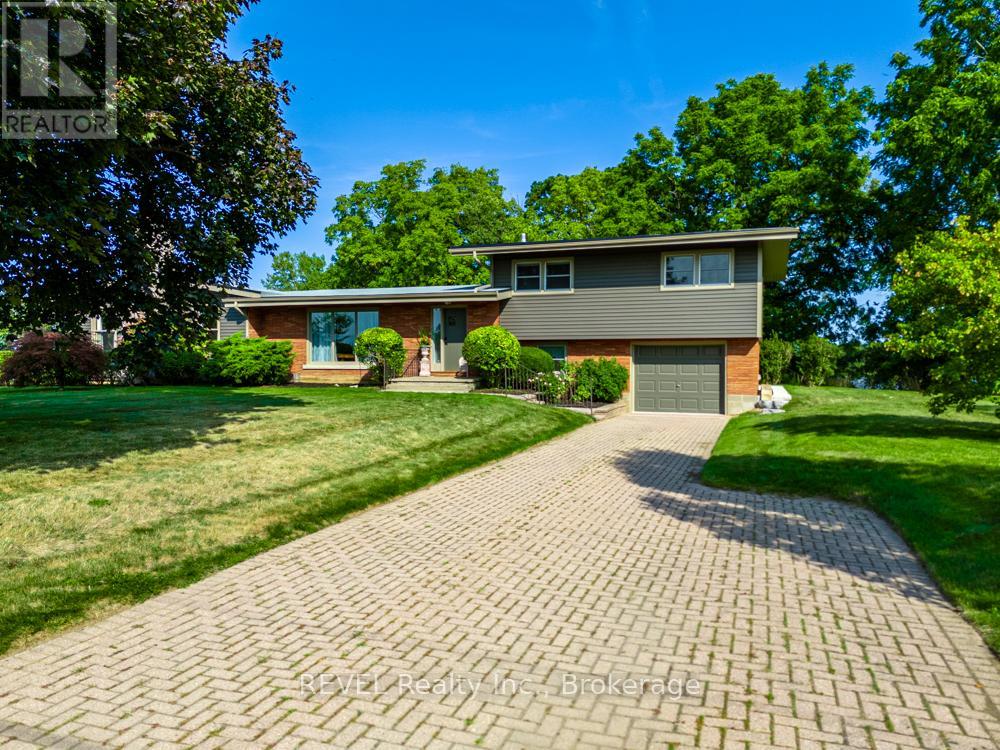 4521 Twenty First Street, Lincoln, Ontario  L0R 2E0 - Photo 2 - X12415973