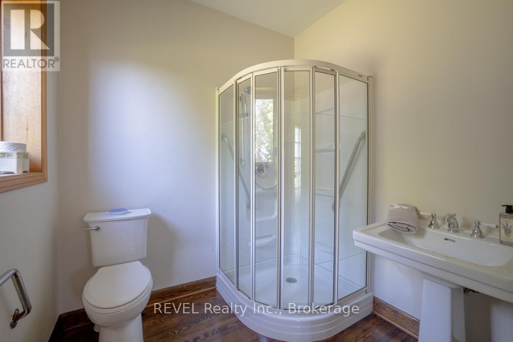 4521 Twenty First Street, Lincoln, Ontario  L0R 2E0 - Photo 22 - X12415973