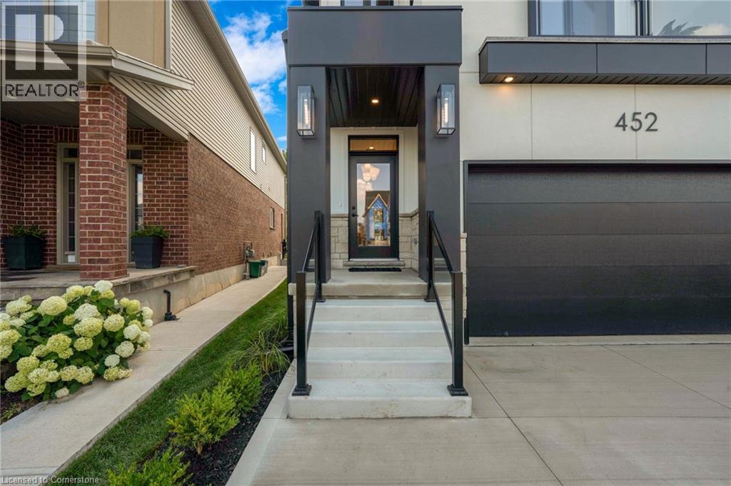 452 Westhaven Street, Waterloo, Ontario  N2T 0A4 - Photo 2 - 40756282
