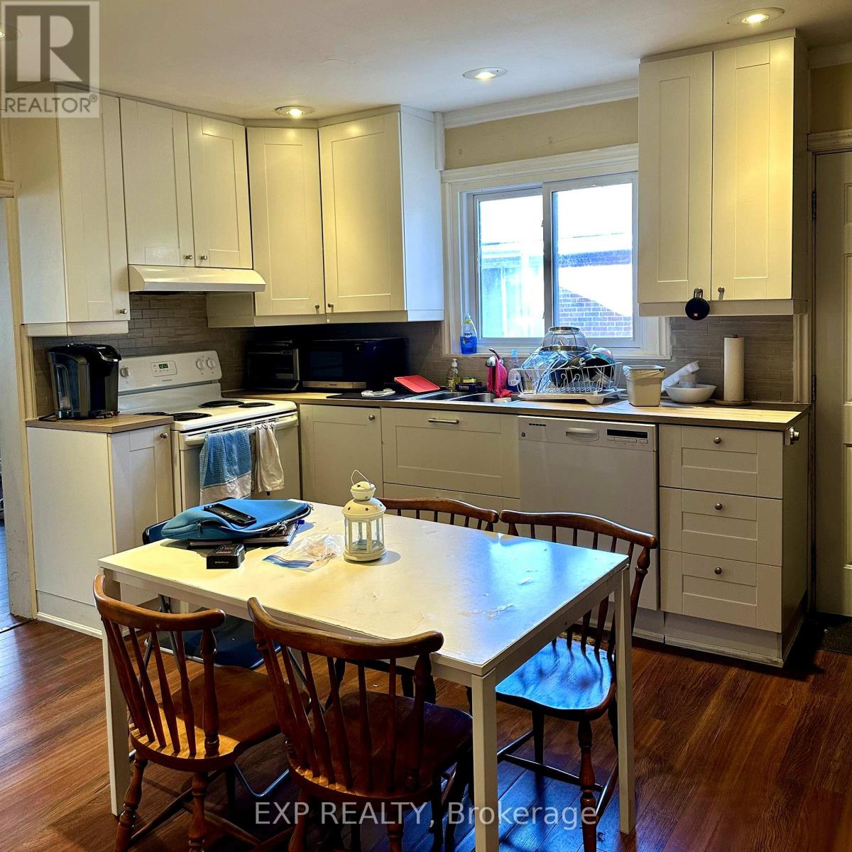 215 Emerson Street, Hamilton, Ontario  L8S 2Y3 - Photo 10 - X12342398