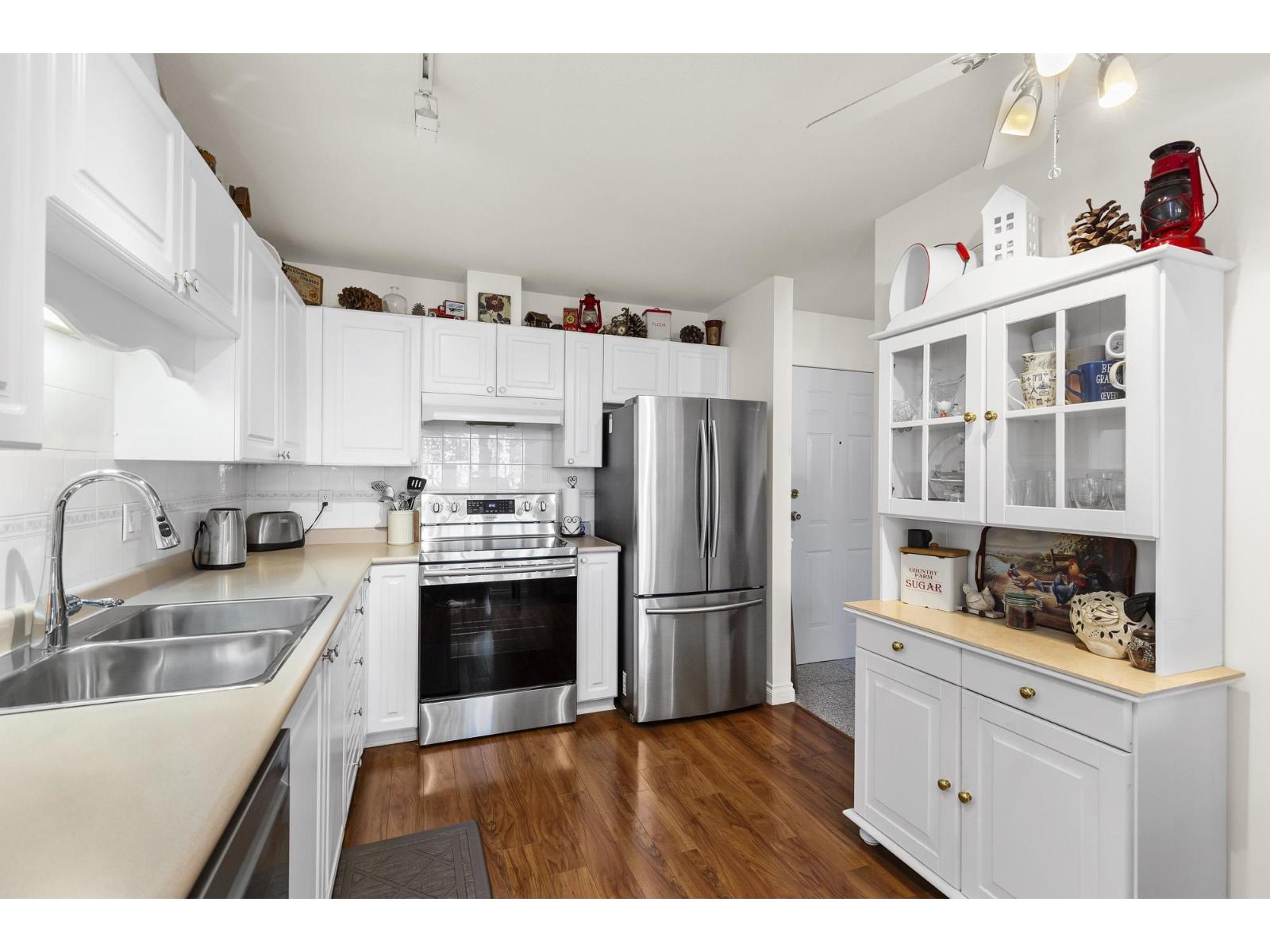 412 2963 Nelson Place, Abbotsford, British Columbia  V2S 7L6 - Photo 3 - R3047500