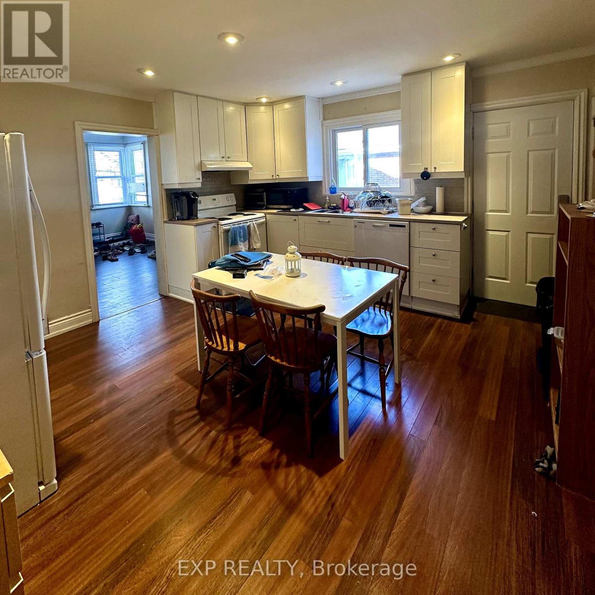 215 Emerson Street, Hamilton, Ontario  L8S 2Y3 - Photo 9 - X12342398
