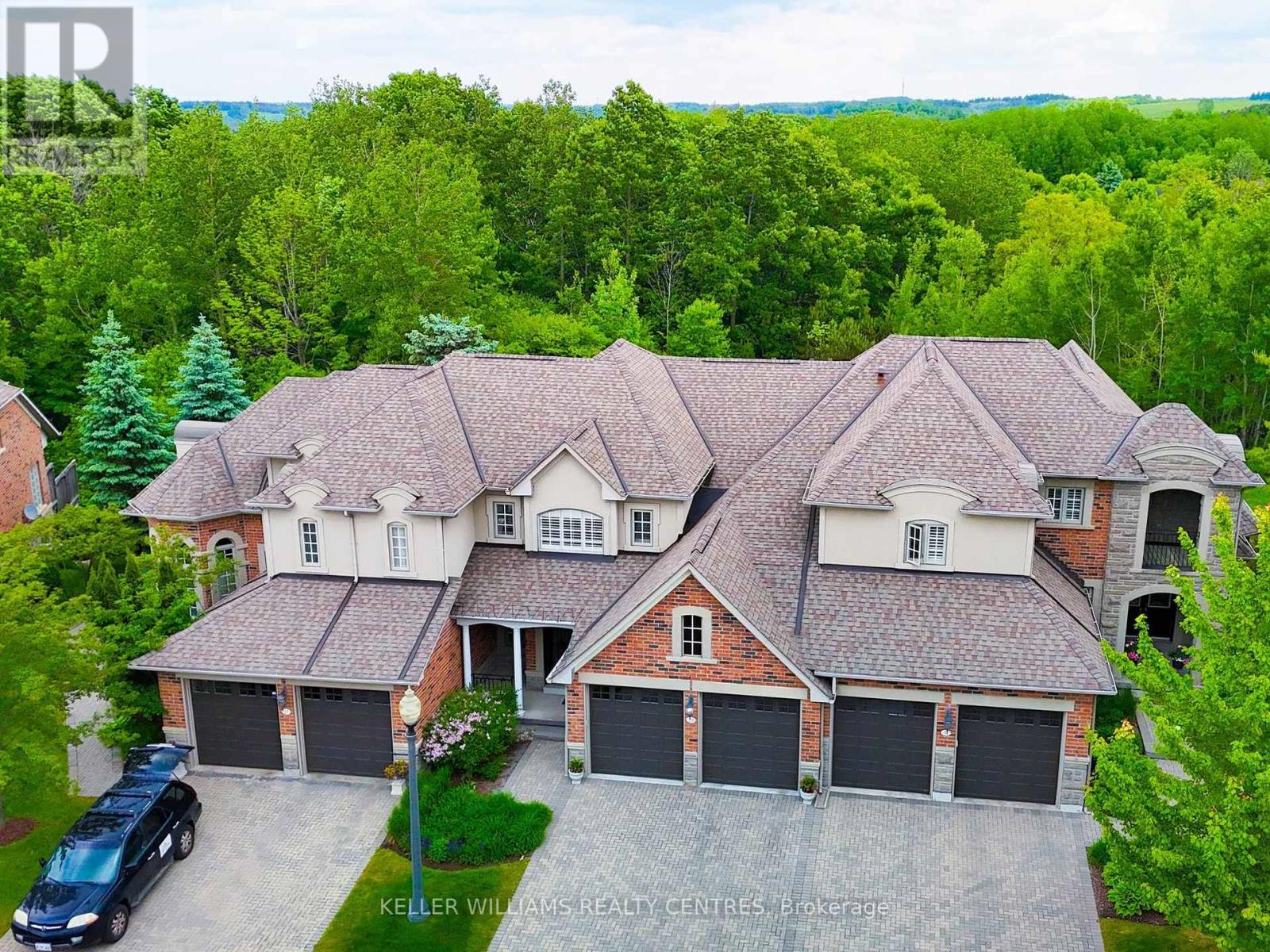 29 Tucker Court, Aurora, Ontario  L4G 7T2 - Photo 2 - N12415671