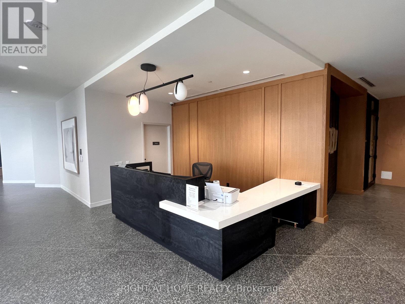 809 - 2495 Eglinton Avenue W, Mississauga, Ontario  L5M 2V8 - Photo 16 - W12415832
