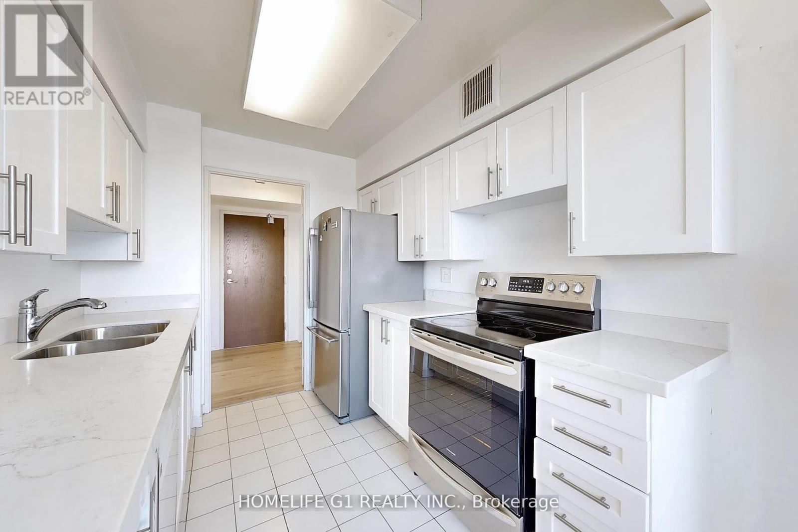 1111 - 50 Kingsbridge Garden Circle, Mississauga, Ontario  L5R 1Y2 - Photo 15 - W12415858