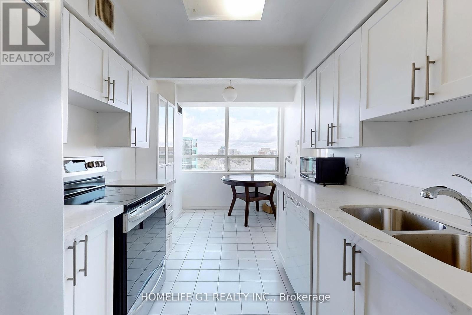 1111 - 50 Kingsbridge Garden Circle, Mississauga, Ontario  L5R 1Y2 - Photo 18 - W12415858