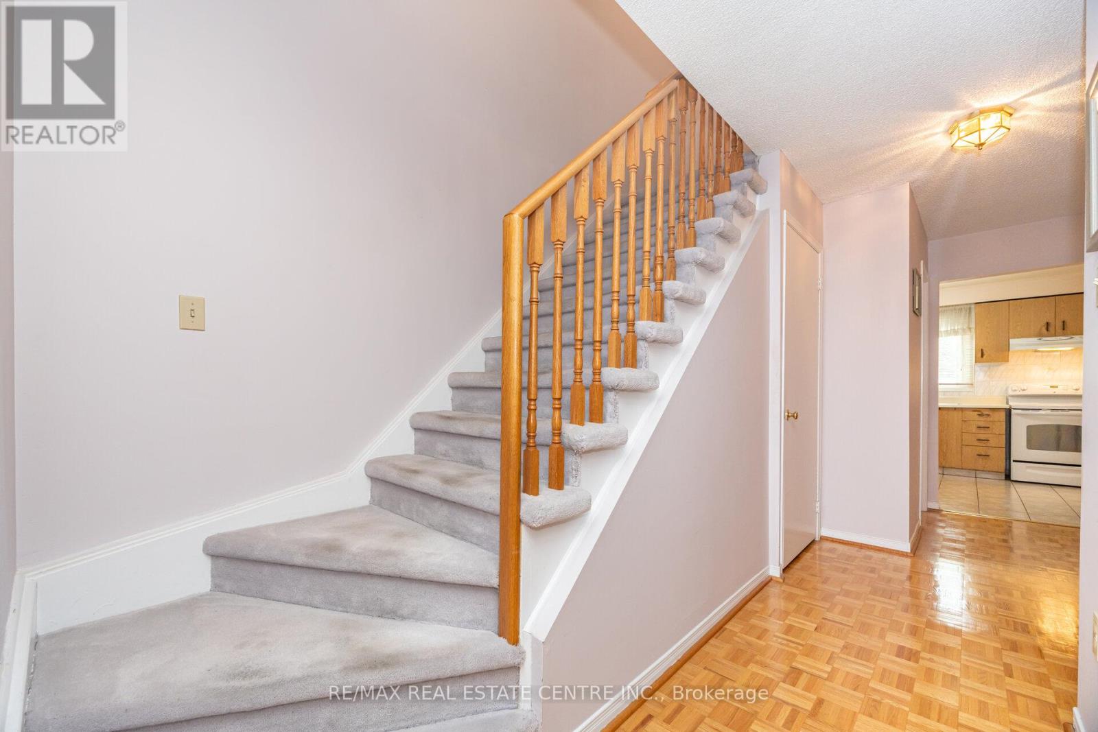 5113 Palomar Crescent, Mississauga (Hurontario), Ontario  L5R 2X5 - Photo 23 - W12415859