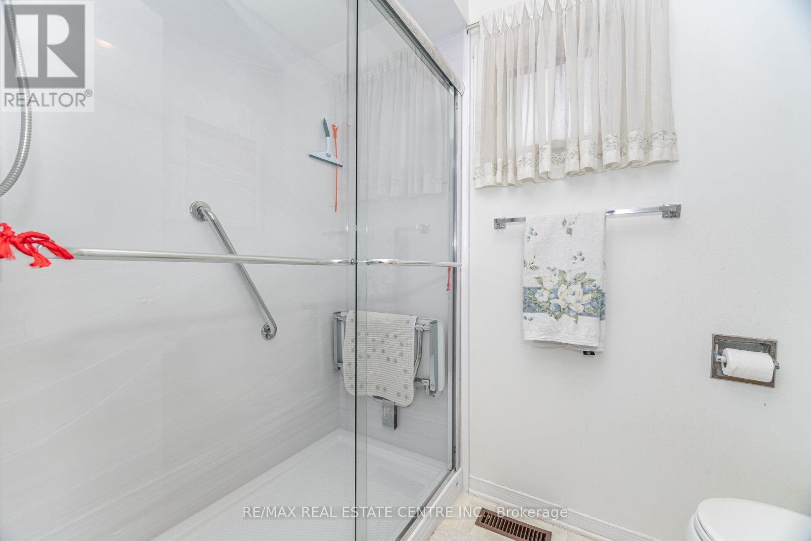 5113 Palomar Crescent, Mississauga (Hurontario), Ontario  L5R 2X5 - Photo 28 - W12415859