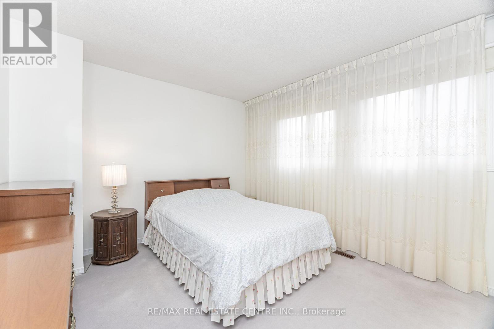 5113 Palomar Crescent, Mississauga (Hurontario), Ontario  L5R 2X5 - Photo 30 - W12415859