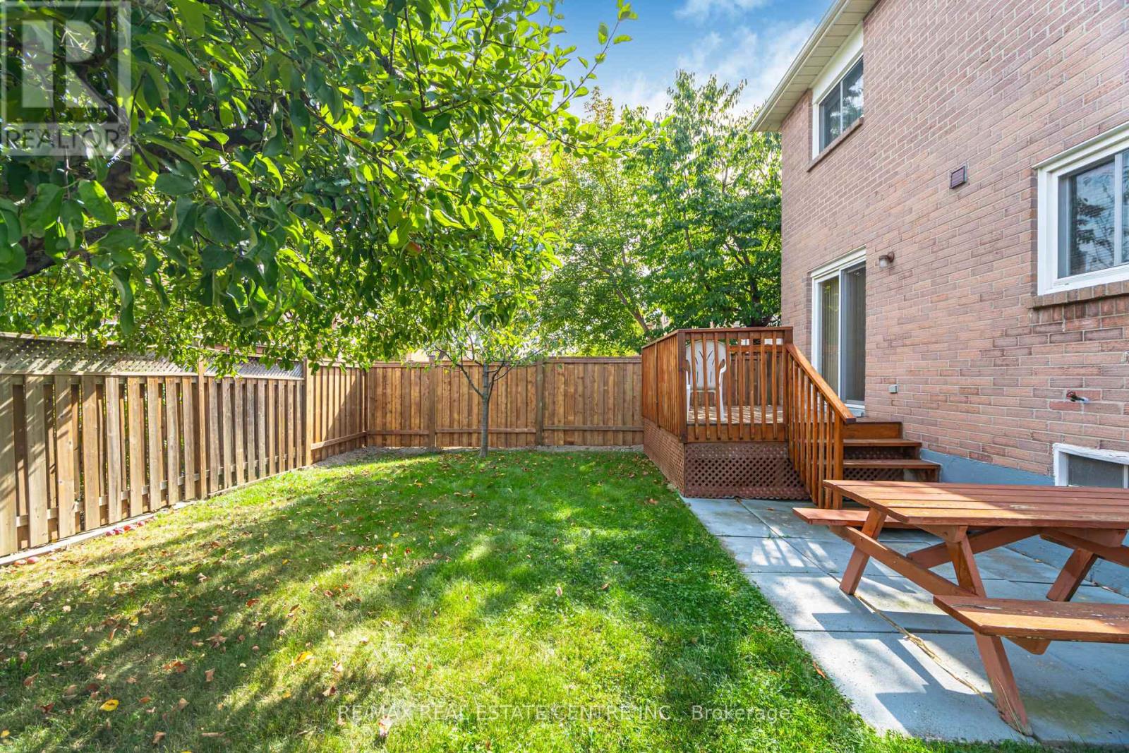5113 Palomar Crescent, Mississauga (Hurontario), Ontario  L5R 2X5 - Photo 37 - W12415859