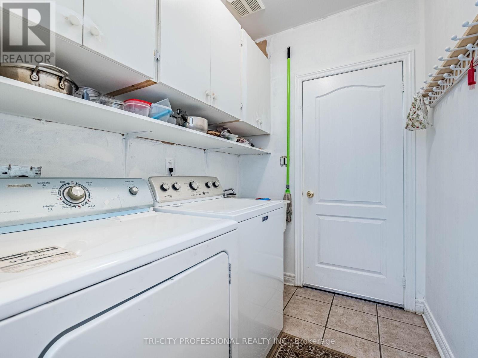 26 Tangleridge Boulevard, Brampton (Sandringham-Wellington), Ontario  L6R 2X5 - Photo 16 - W12415909