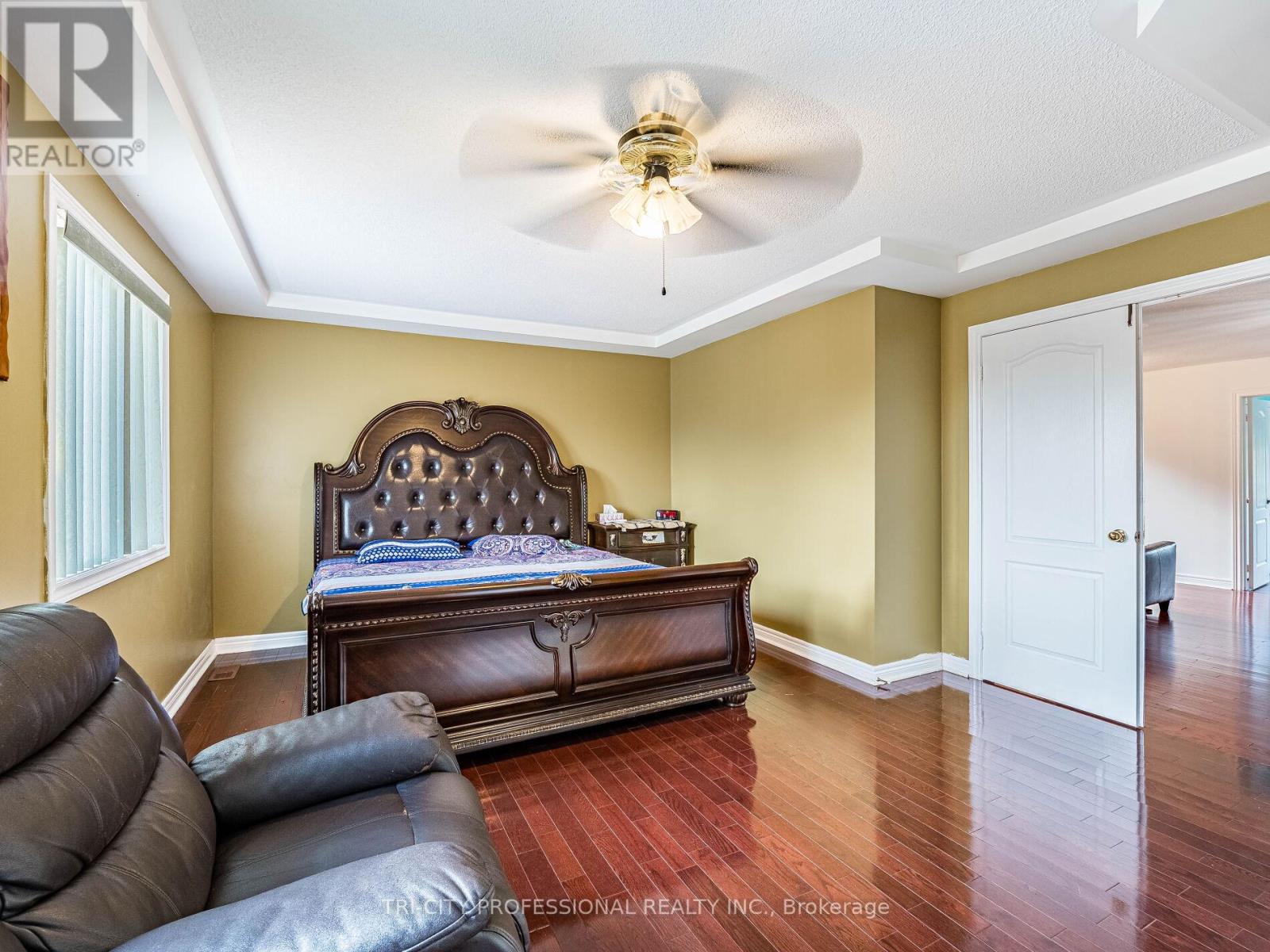 26 Tangleridge Boulevard, Brampton (Sandringham-Wellington), Ontario  L6R 2X5 - Photo 19 - W12415909