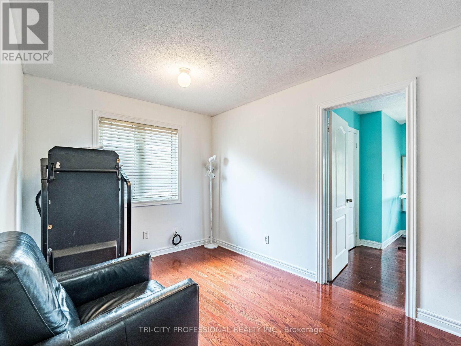 26 Tangleridge Boulevard, Brampton (Sandringham-Wellington), Ontario  L6R 2X5 - Photo 25 - W12415909
