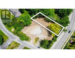 416 WOOLWICH STREET, Waterloo, Ontario