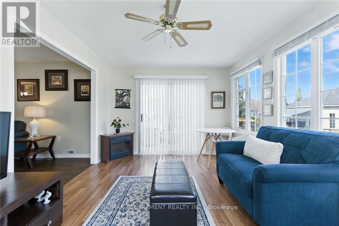 360 Silverbirch Boulevard, Hamilton, Ontario  L0R 1W0 - Photo 16 - X12415897