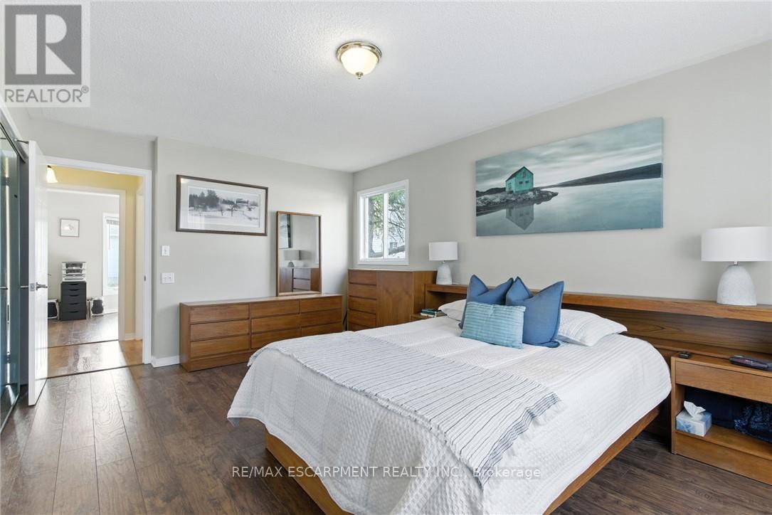 360 Silverbirch Boulevard, Hamilton, Ontario  L0R 1W0 - Photo 19 - X12415897