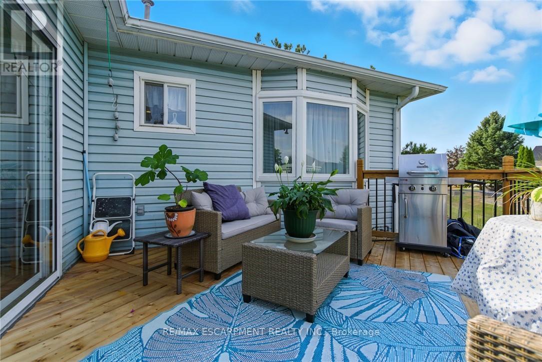 360 Silverbirch Boulevard, Hamilton, Ontario  L0R 1W0 - Photo 26 - X12415897