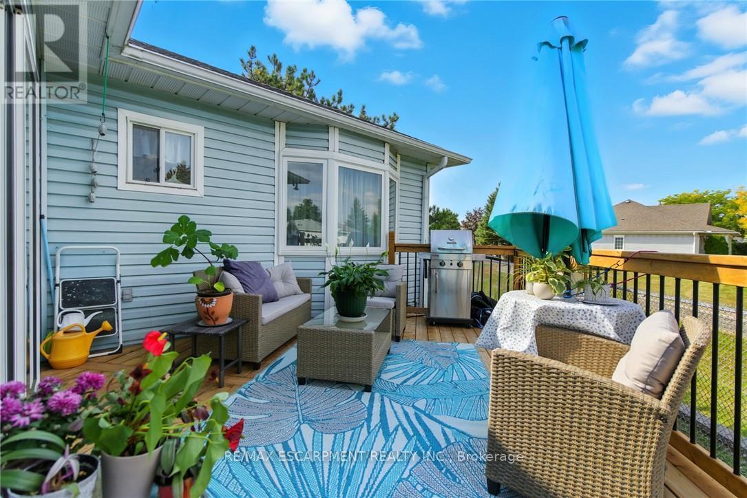 360 Silverbirch Boulevard, Hamilton, Ontario  L0R 1W0 - Photo 30 - X12415897