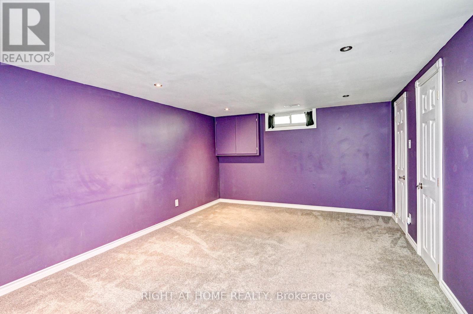 137 Country Club Drive, Guelph (Victoria North), Ontario  N1E 3K8 - Photo 24 - X12415905