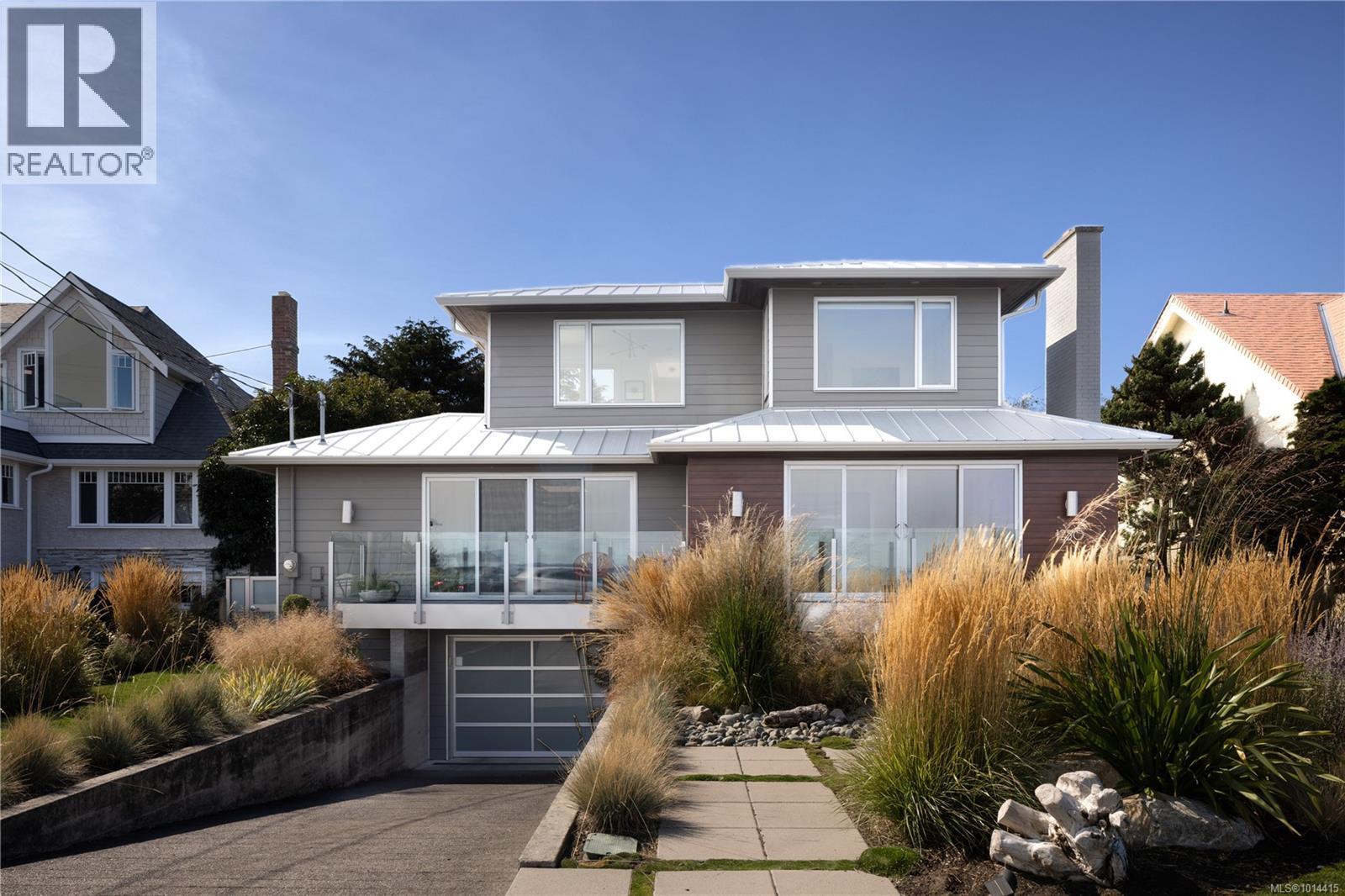 Property at 1250 Beach Dr image 3