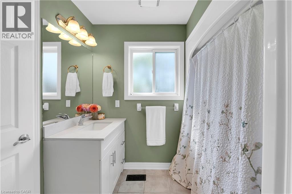 4116 Walcot Court, Beamsville, Ontario  L3J 0L9 - Photo 15 - 40769126