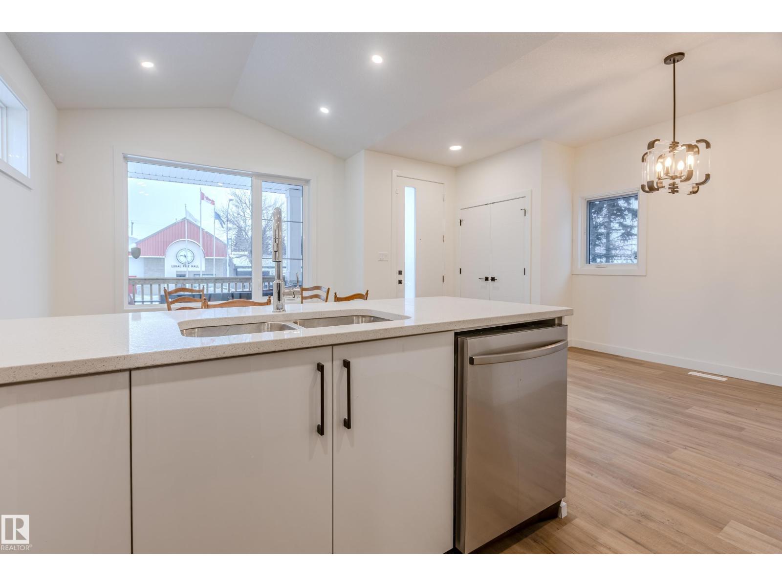 4921 50 Av, Legal, Alberta  T0G 1L0 - Photo 8 - E4441158