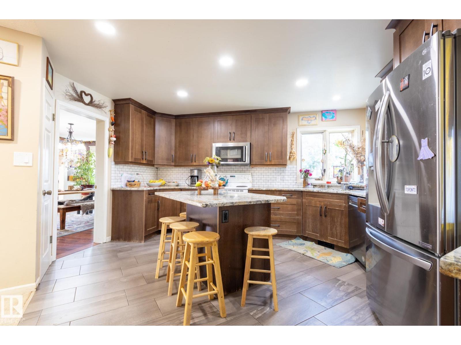 410 Olsen Cl Nw, Edmonton, Alberta  T6R 1L2 - Photo 7 - E4458625