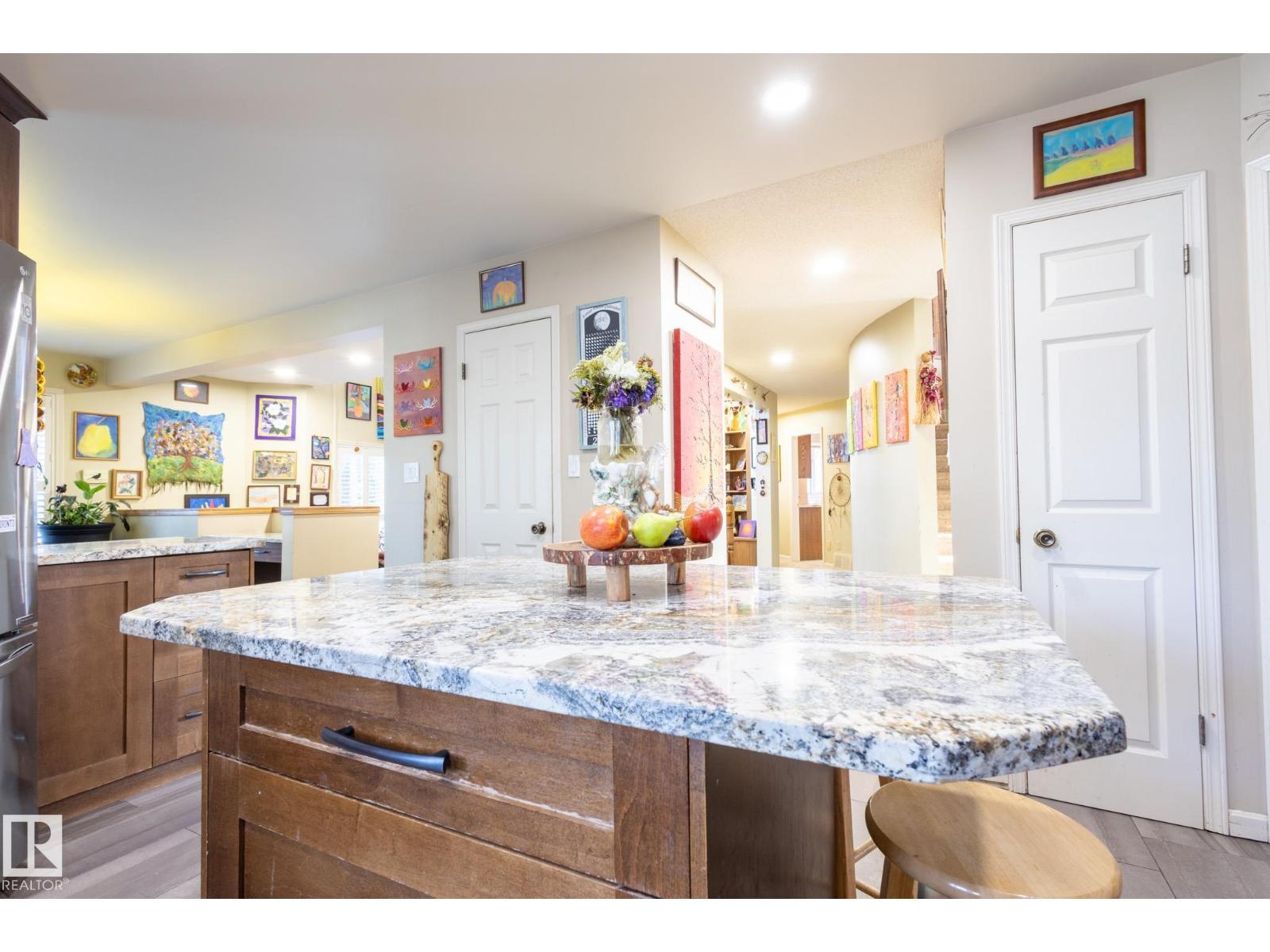 410 Olsen Cl Nw, Edmonton, Alberta  T6R 1L2 - Photo 8 - E4458625