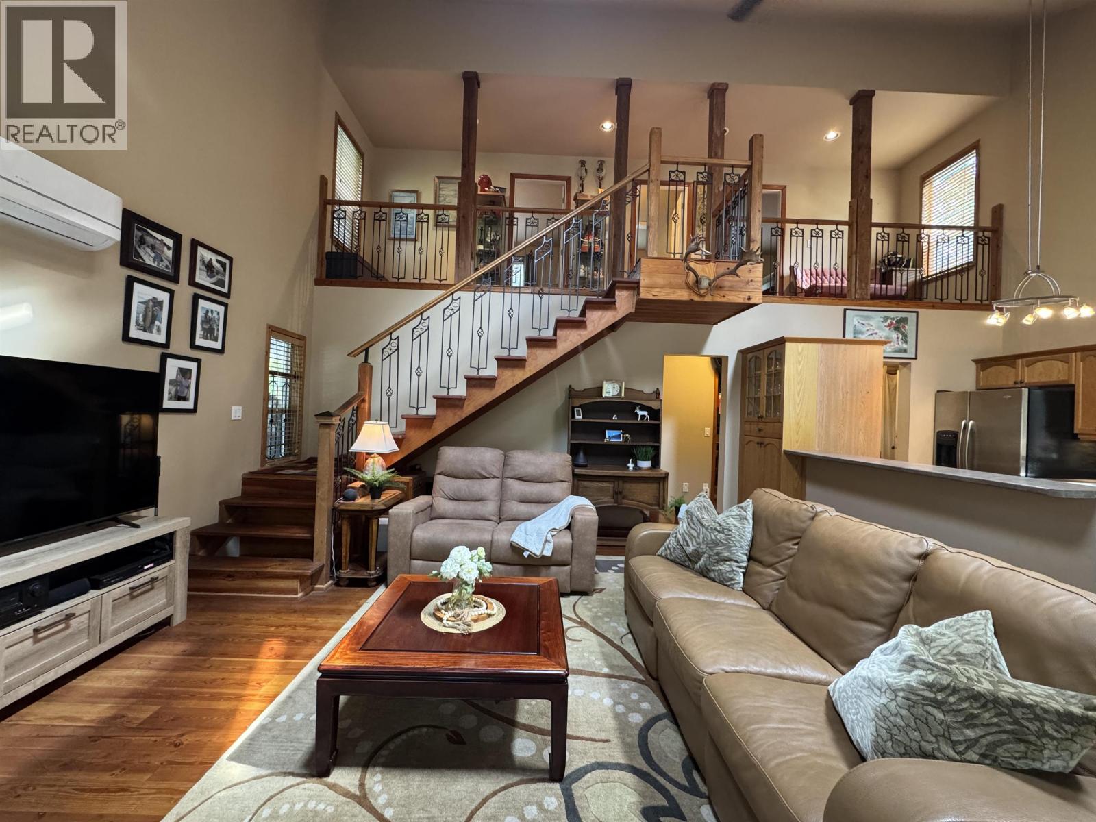 714 CHARTER ROAD, Mayne Island, British Columbia