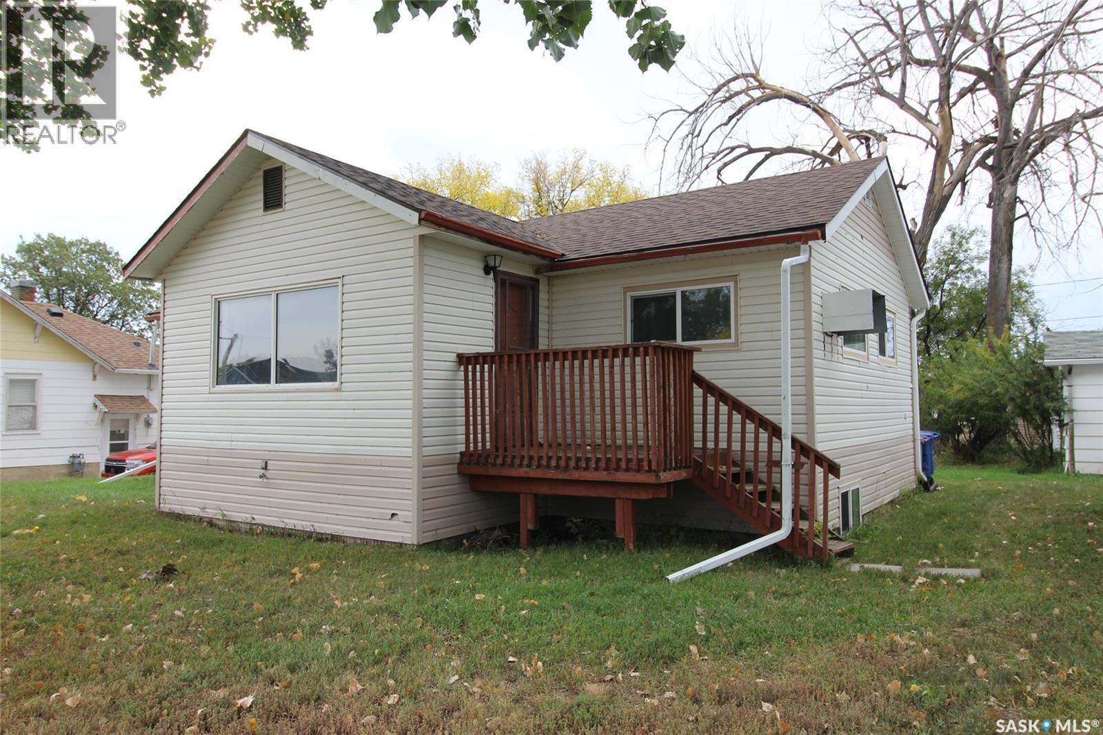 138 Redcoat DRIVE, Eastend, Saskatchewan