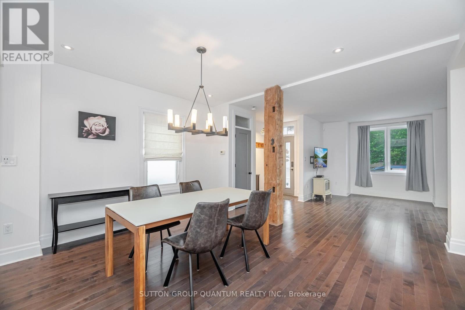 43 Woodbine Crescent E, Hamilton, Ontario  L5H 4K8 - Photo 10 - X12415669