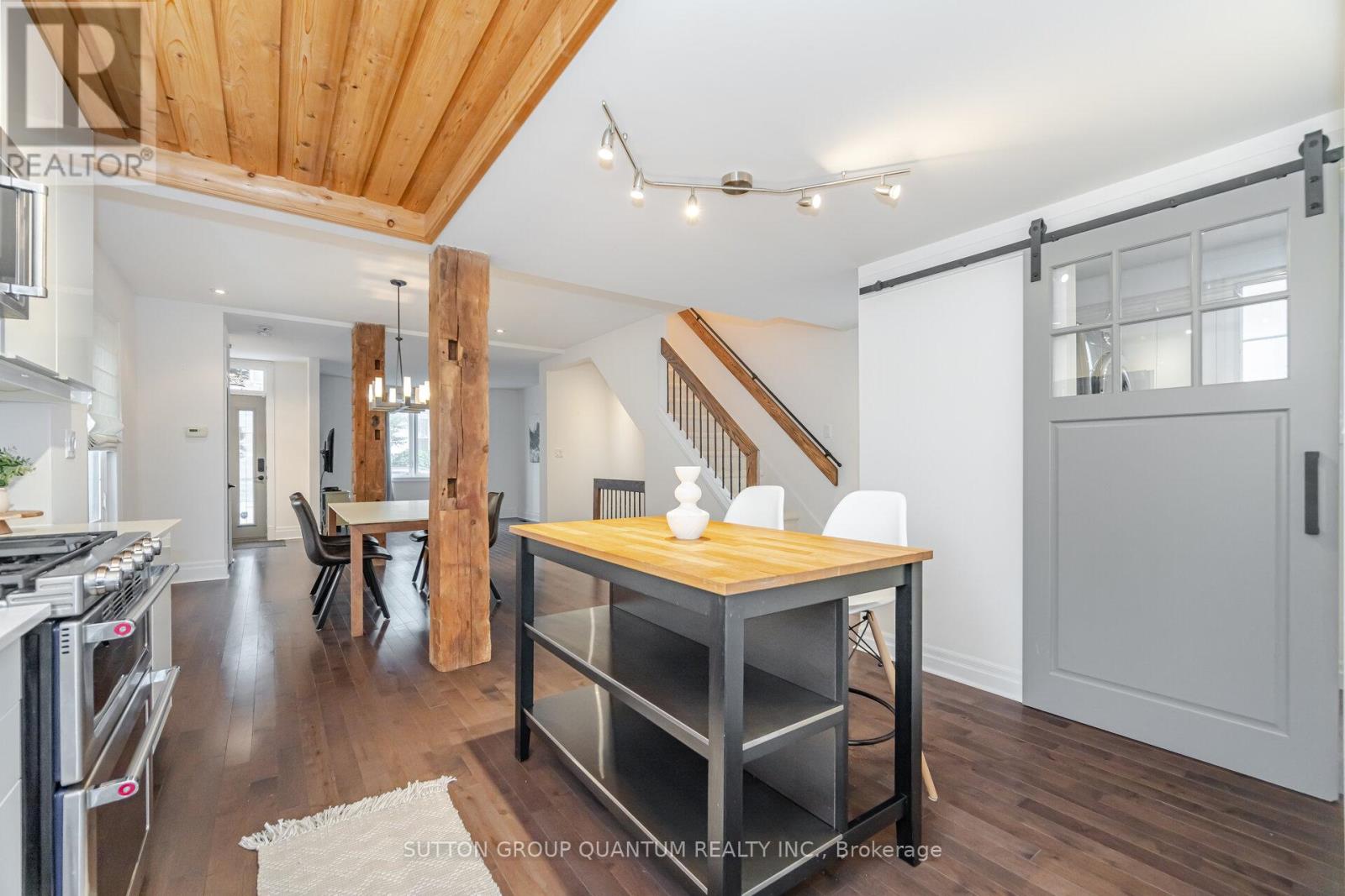 43 Woodbine Crescent E, Hamilton, Ontario  L5H 4K8 - Photo 15 - X12415669