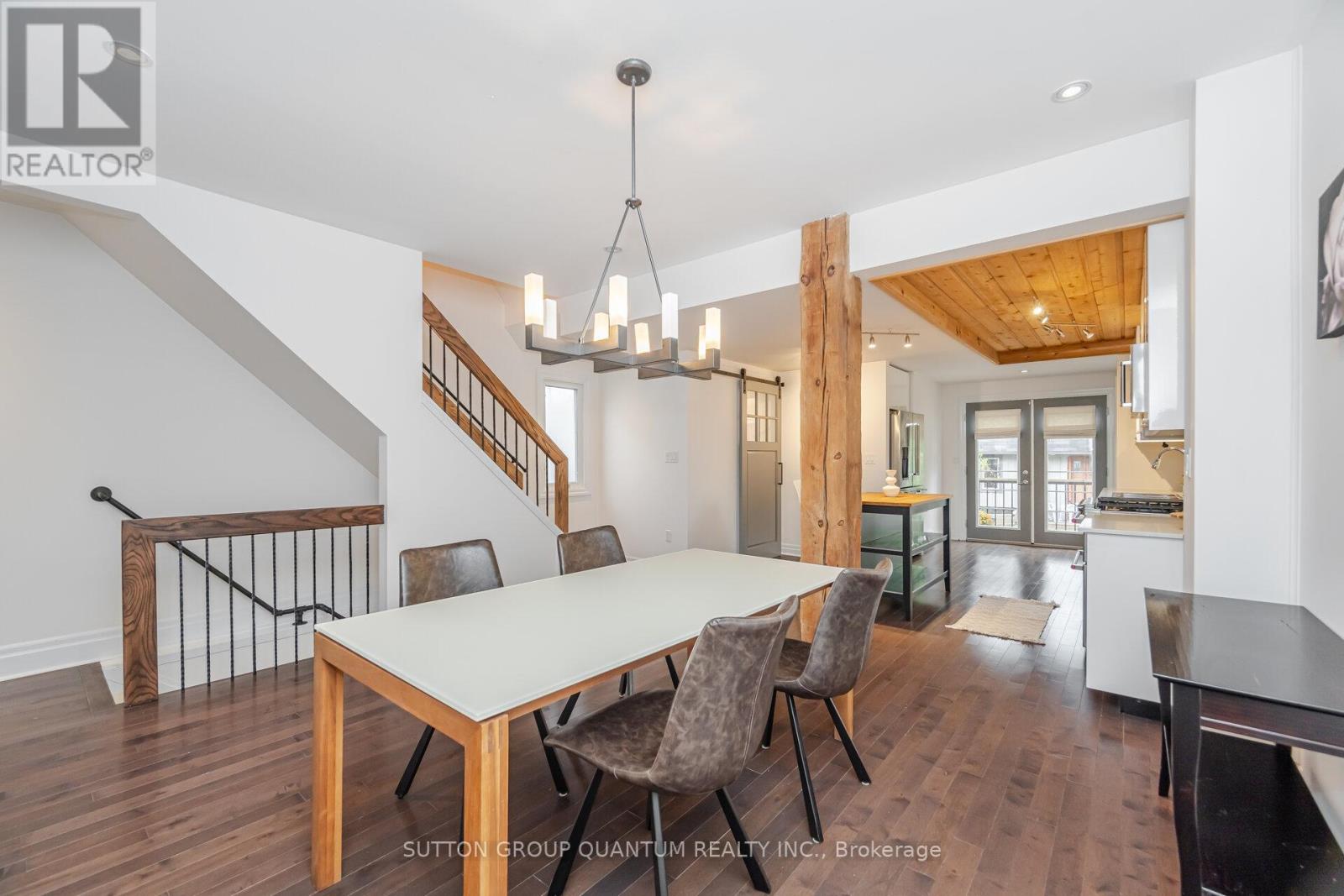 43 Woodbine Crescent E, Hamilton, Ontario  L5H 4K8 - Photo 11 - X12415669