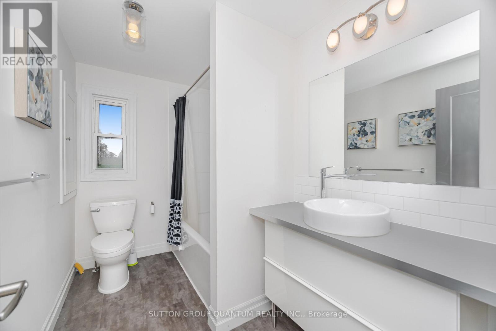 43 Woodbine Crescent E, Hamilton, Ontario  L5H 4K8 - Photo 28 - X12415669