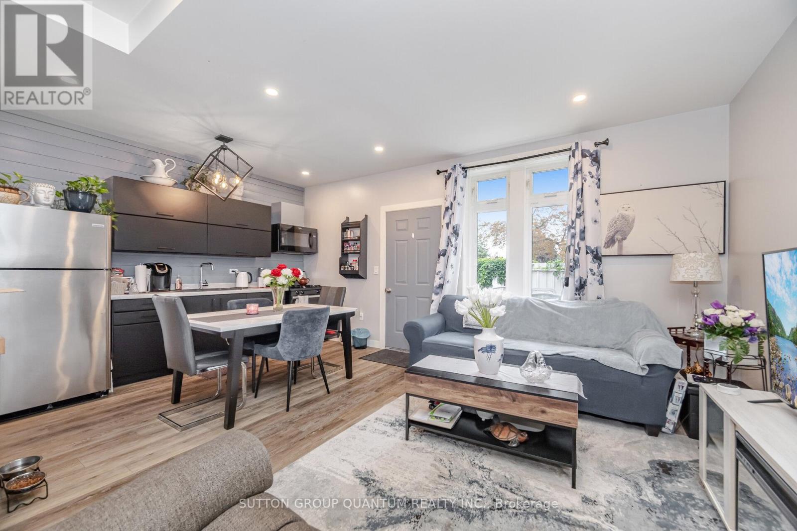 43 Woodbine Crescent E, Hamilton, Ontario  L5H 4K8 - Photo 44 - X12415669
