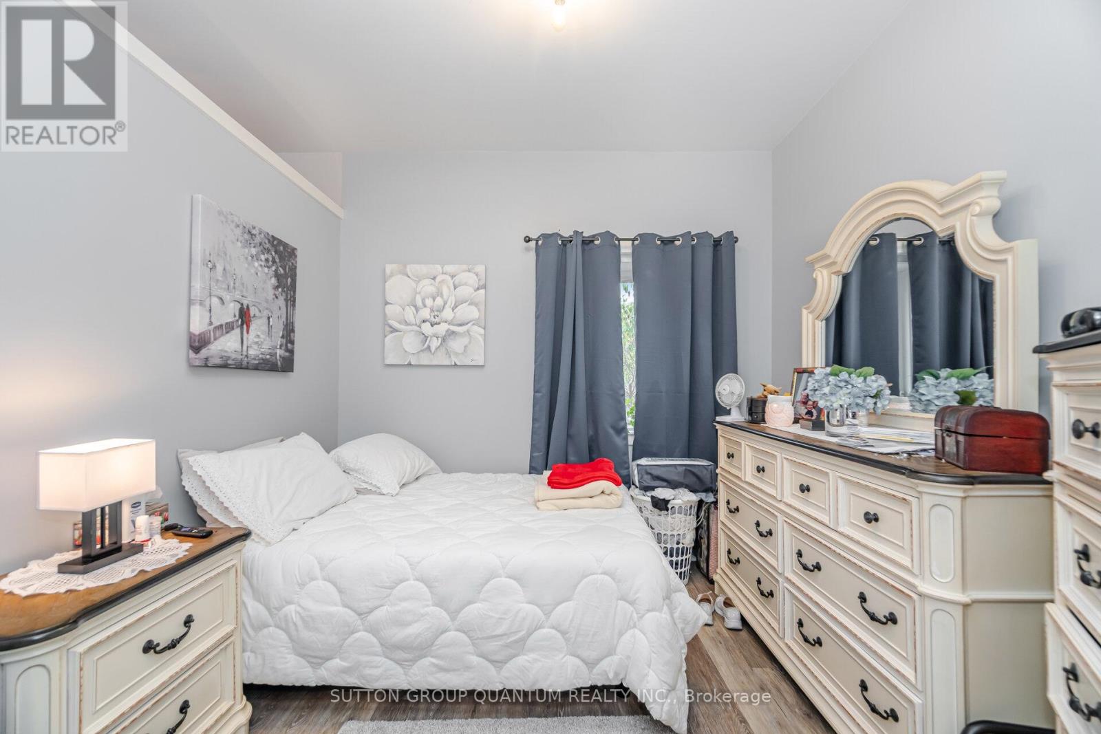 43 Woodbine Crescent E, Hamilton, Ontario  L5H 4K8 - Photo 47 - X12415669