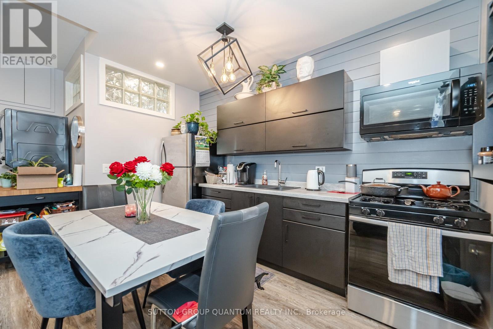 43 Woodbine Crescent E, Hamilton, Ontario  L5H 4K8 - Photo 46 - X12415669