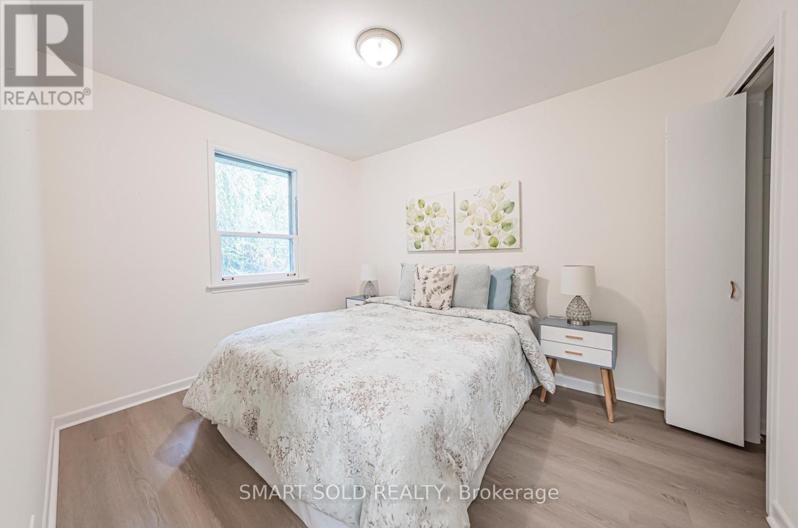 81 Maxome Avenue, Toronto, Ontario  M2M 3K2 - Photo 10 - C12414105