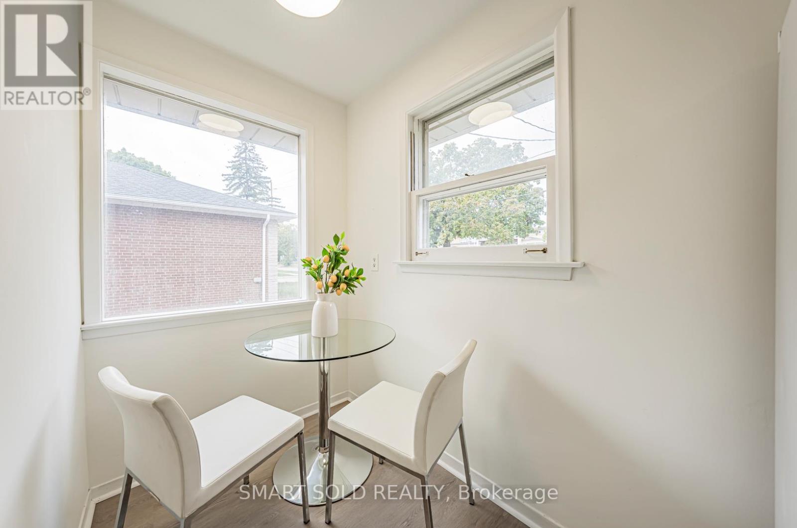 81 Maxome Avenue, Toronto, Ontario  M2M 3K2 - Photo 7 - C12414105