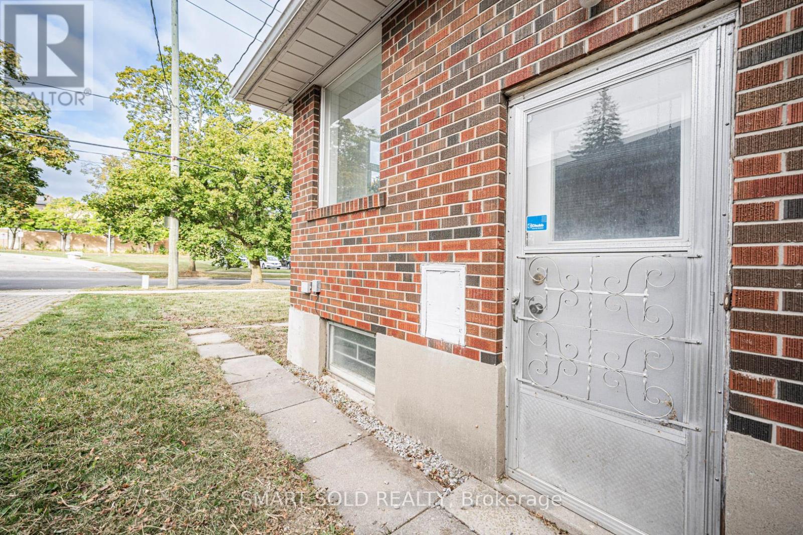 81 Maxome Avenue, Toronto, Ontario  M2M 3K2 - Photo 20 - C12414105