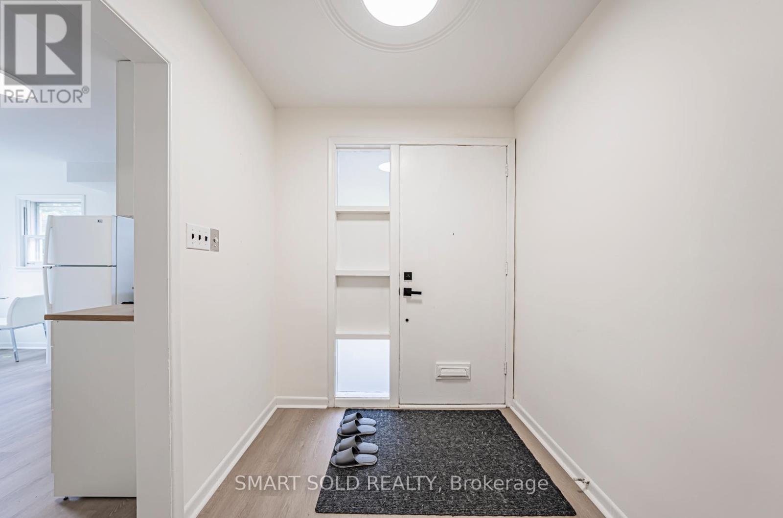 81 Maxome Avenue, Toronto, Ontario  M2M 3K2 - Photo 17 - C12414105