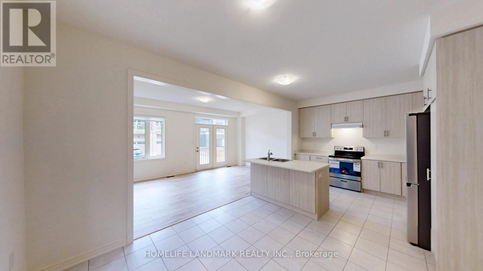 3183 Crystal Drive, Oakville, Ontario  L6M 0W8 - Photo 11 - W12350683